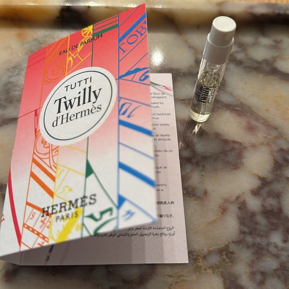 Hermes Paris tutti twilly d’hermes sample - Picture 2 of 2